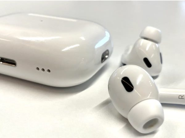 Apple AirPods Pro (2nd Generation) ANC Dubai Copy - Image 3